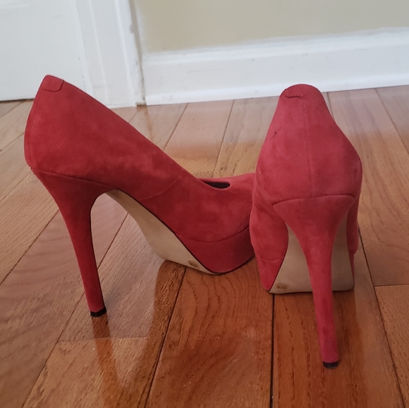 Jessica Simpson Shoes - Platform shoe